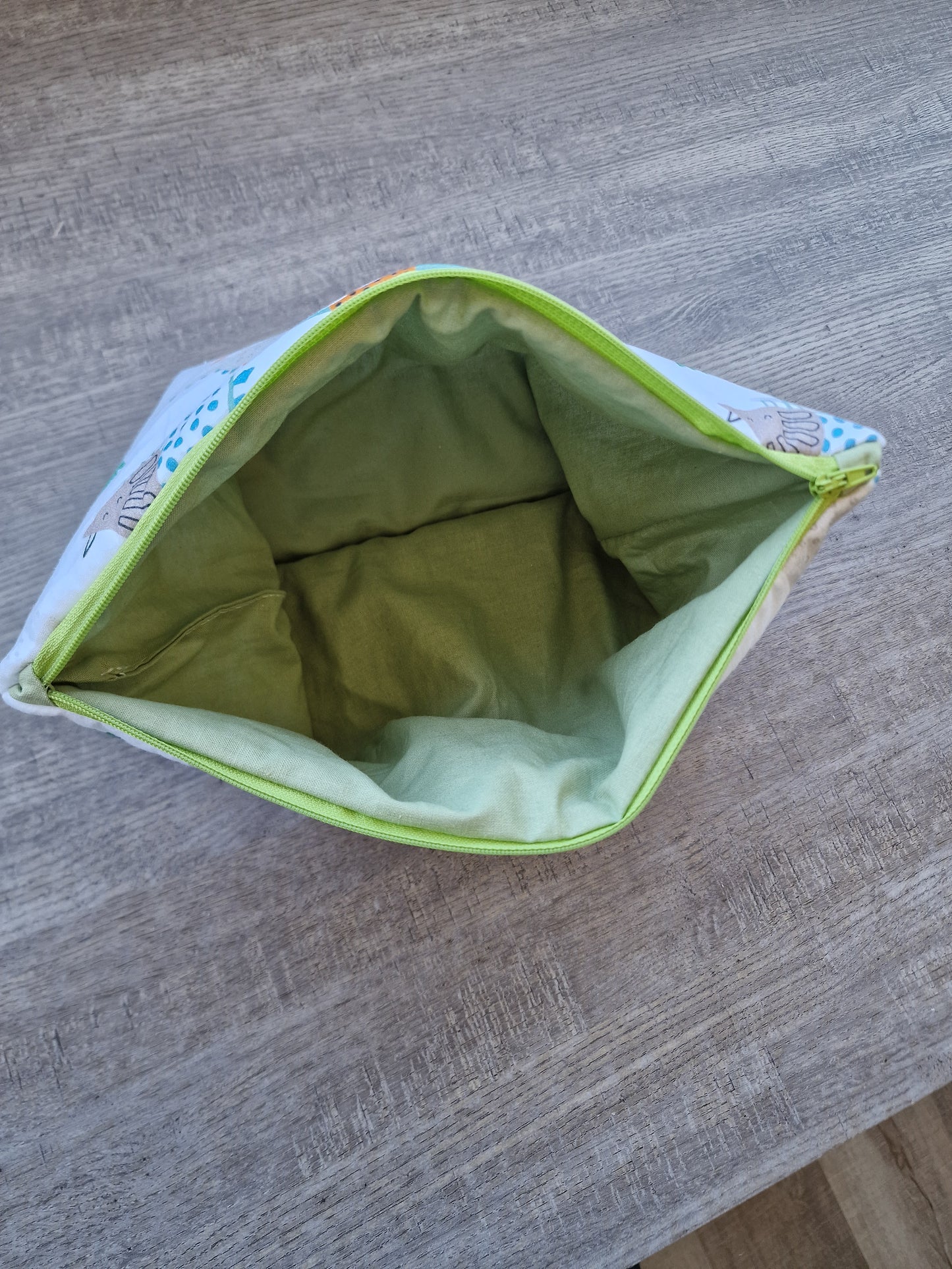 Pochette cambio dinosauri sui pattini